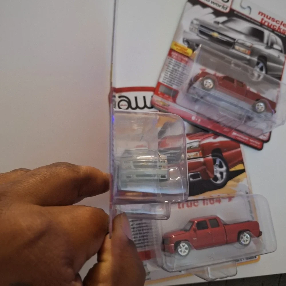 2024 AUTO WORLD Muscle Trucks 2006 Chevy Silverado SS Silver,Red + Ultra Red Lot